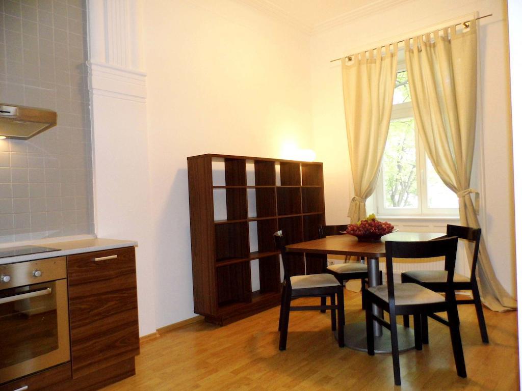 Lion Apartments Medena, Big Size, High Ceilings Pozsony Szoba fotó